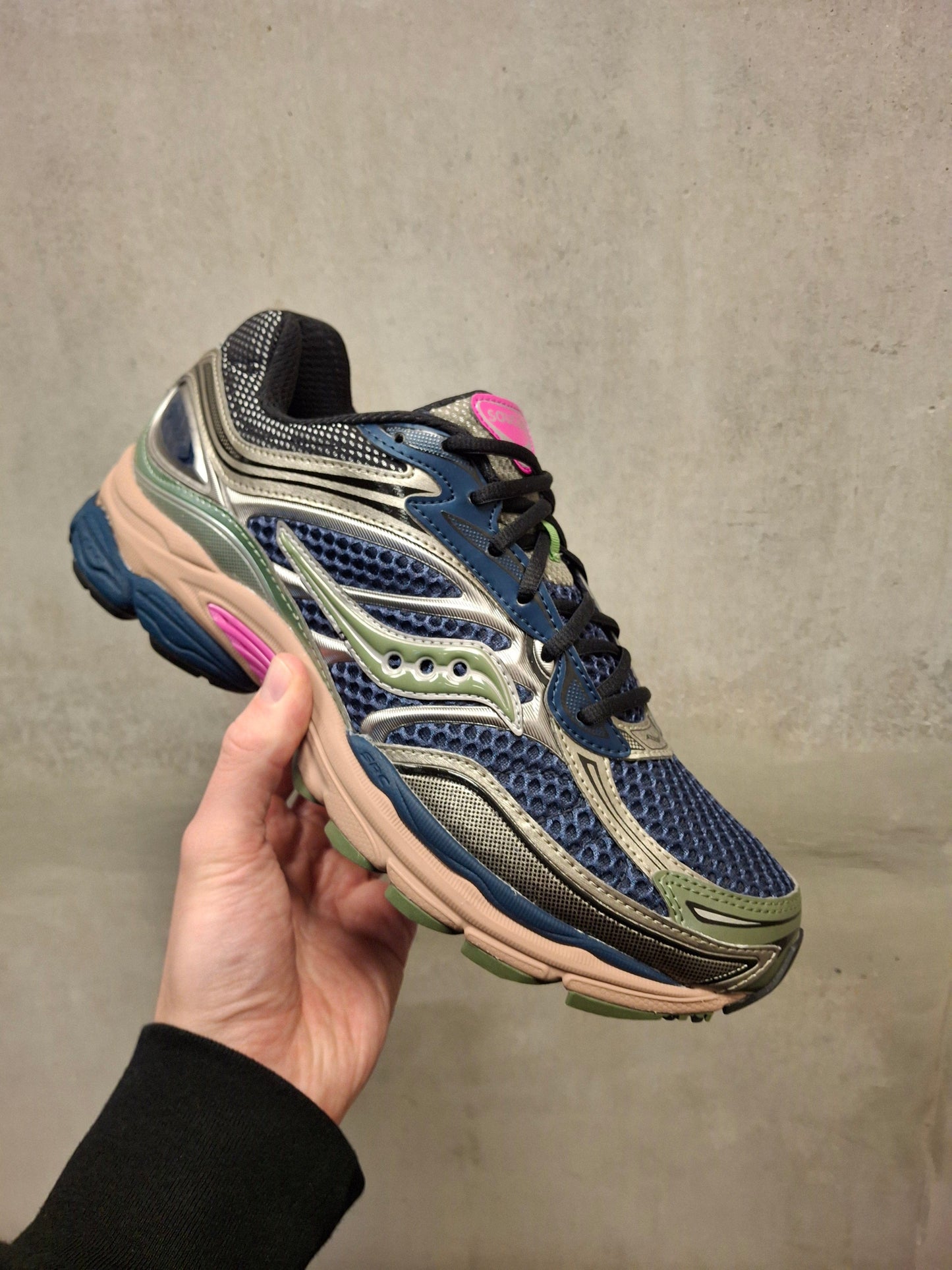Saucony Progrid Omni 9 Disrupt 'Blue Brush' - Kick Game