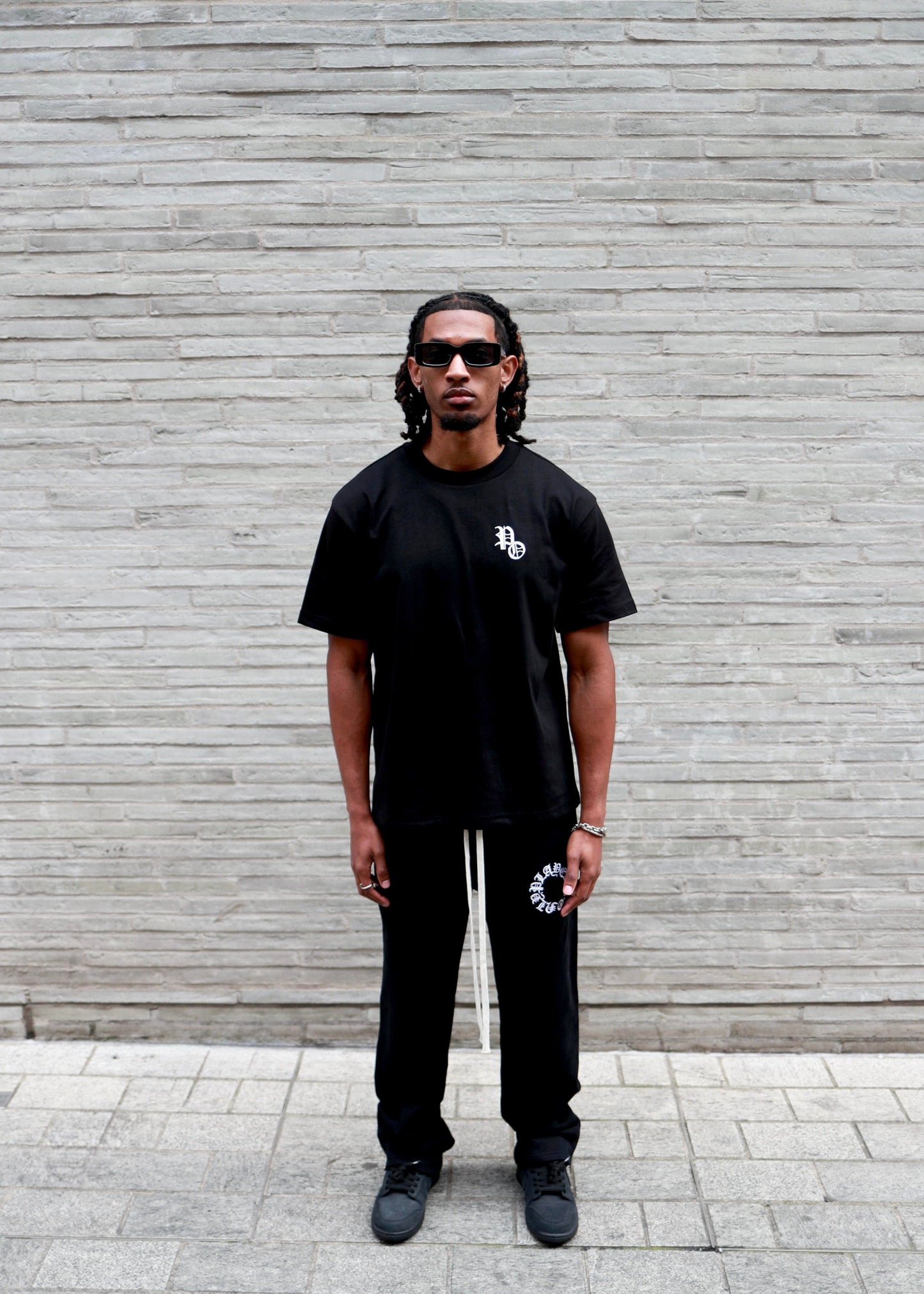 PLAYERS ONLY BLACK EMBROIDERED TEE - Kick Game