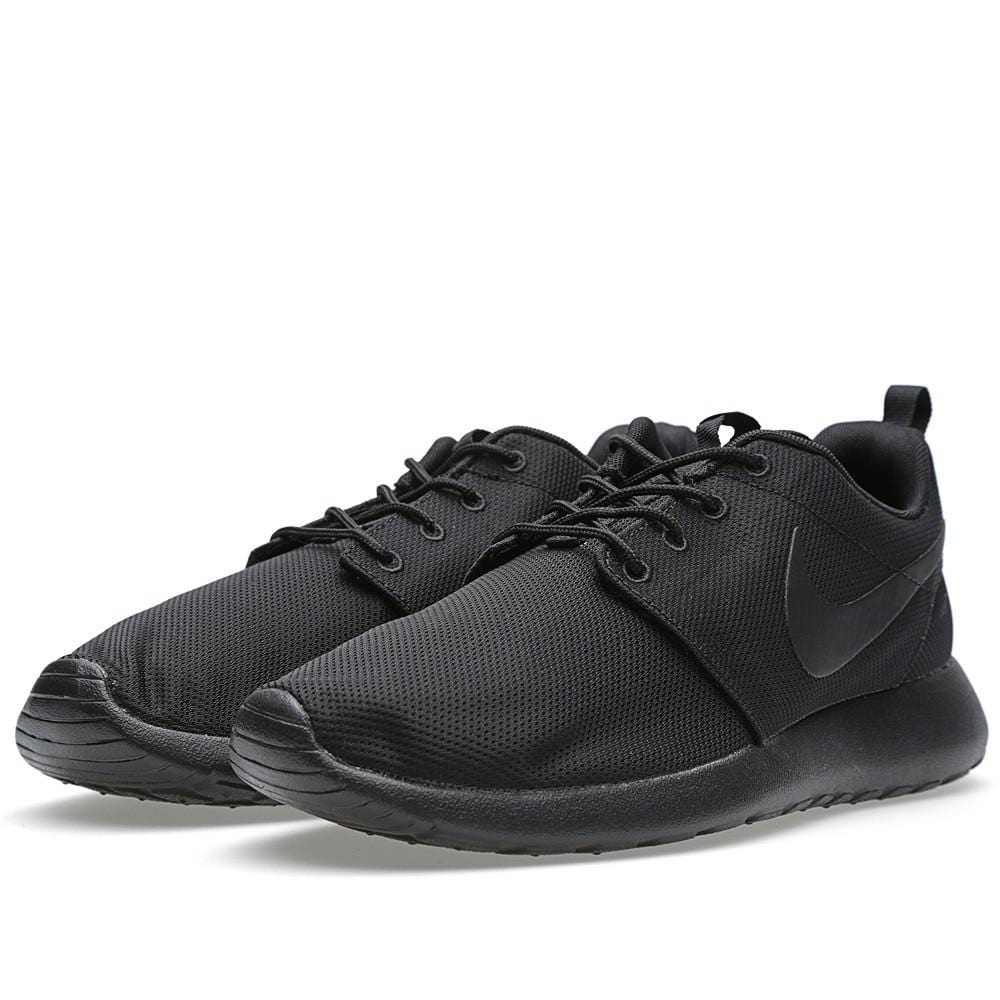 Nike Rosherun 'Triple Black' - Kick Game