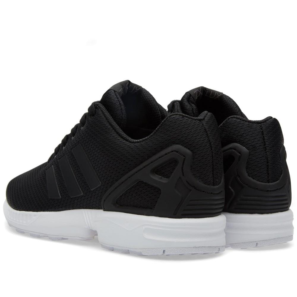 ADIDAS ZX FLUX Black & White - Kick Game