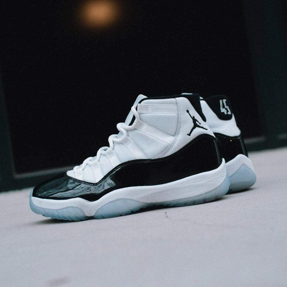 Air Jordan 11 Concord - Kick Game
