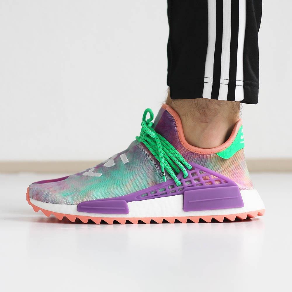 Pharrell x NMD Trail Holi Human Race Chalk Coral - Kick Game