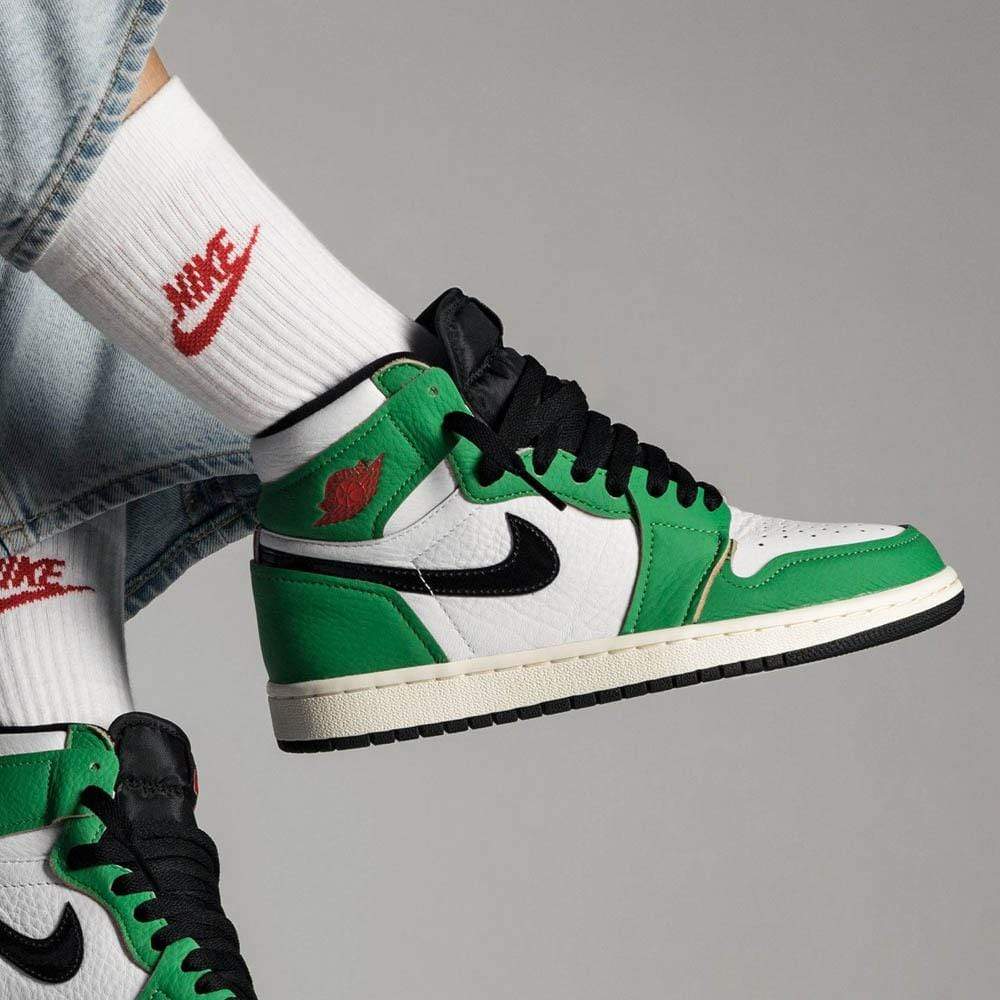 Air Jordan 1 Wmns Retro High OG 'Lucky Green' - Kick Game