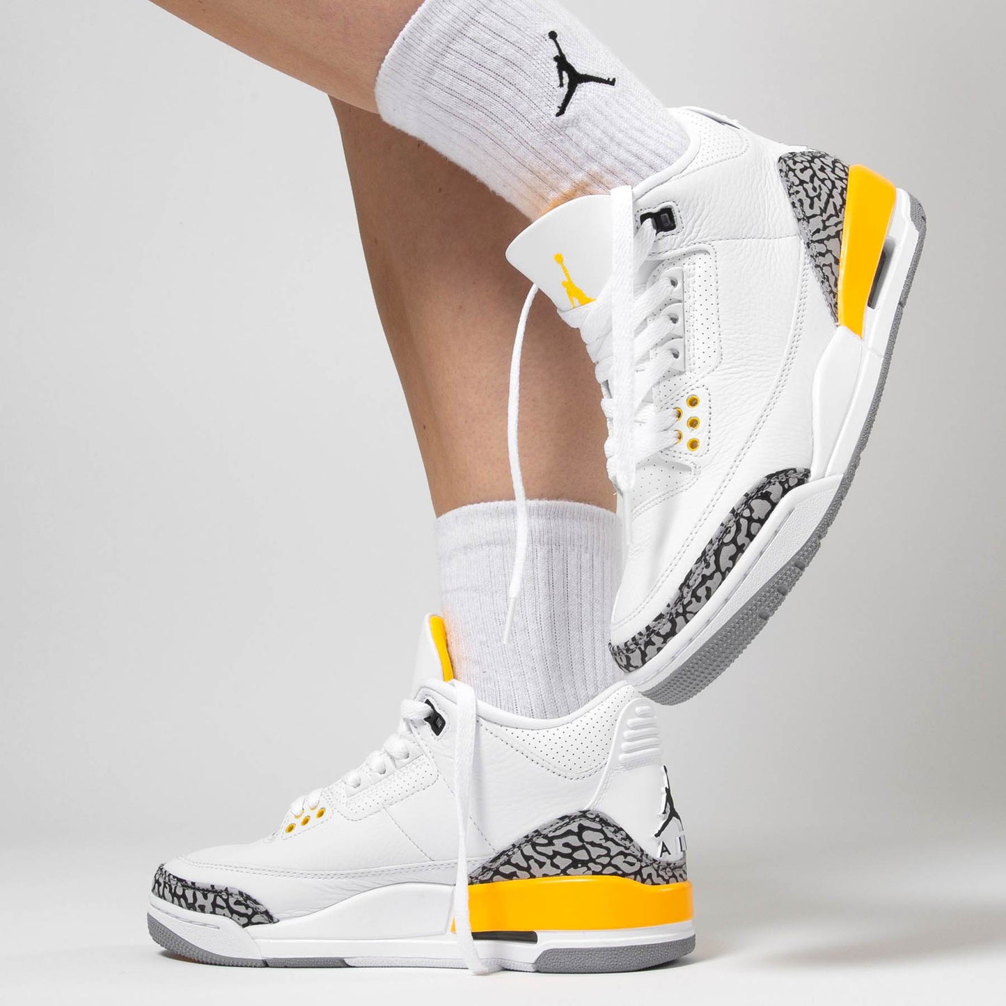 Air Jordan 3 Retro Wmns 'Laser Orange' - Kick Game