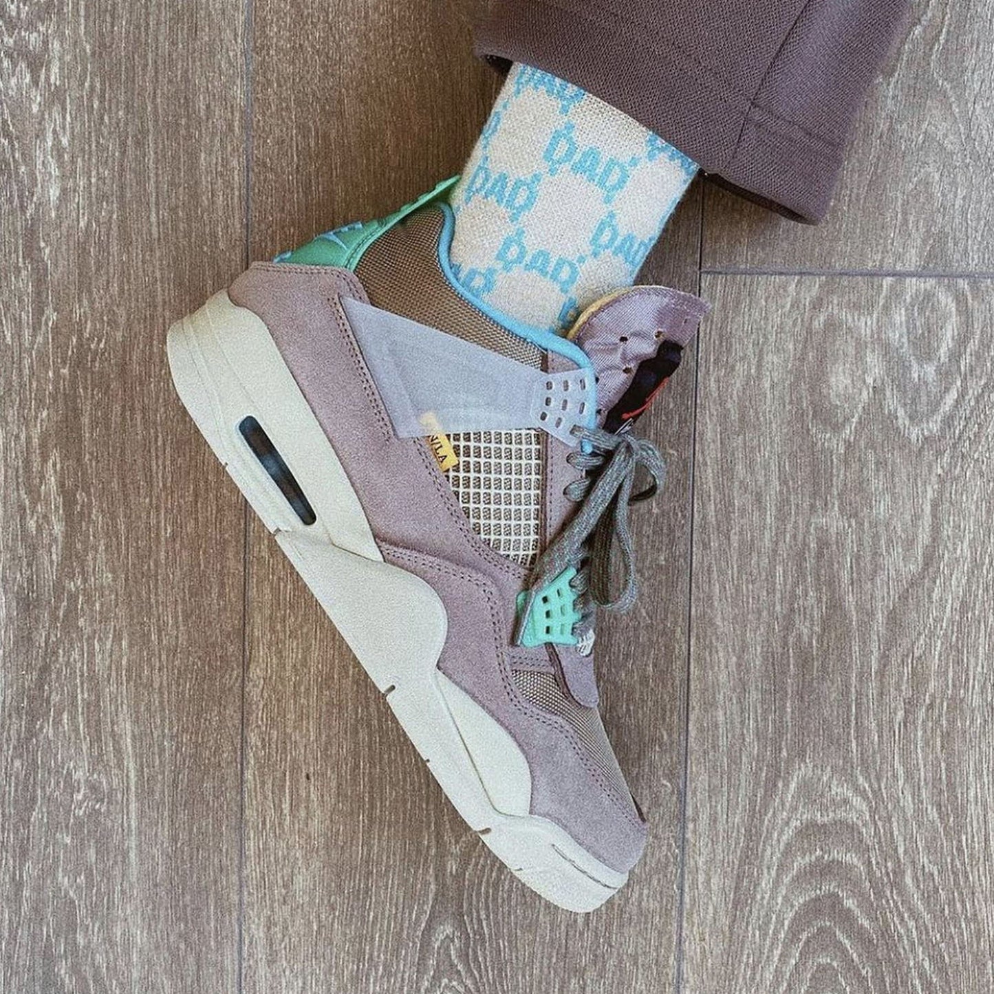 Union LA x Air Jordan 4 Retro 'Taupe Haze' - Kick Game