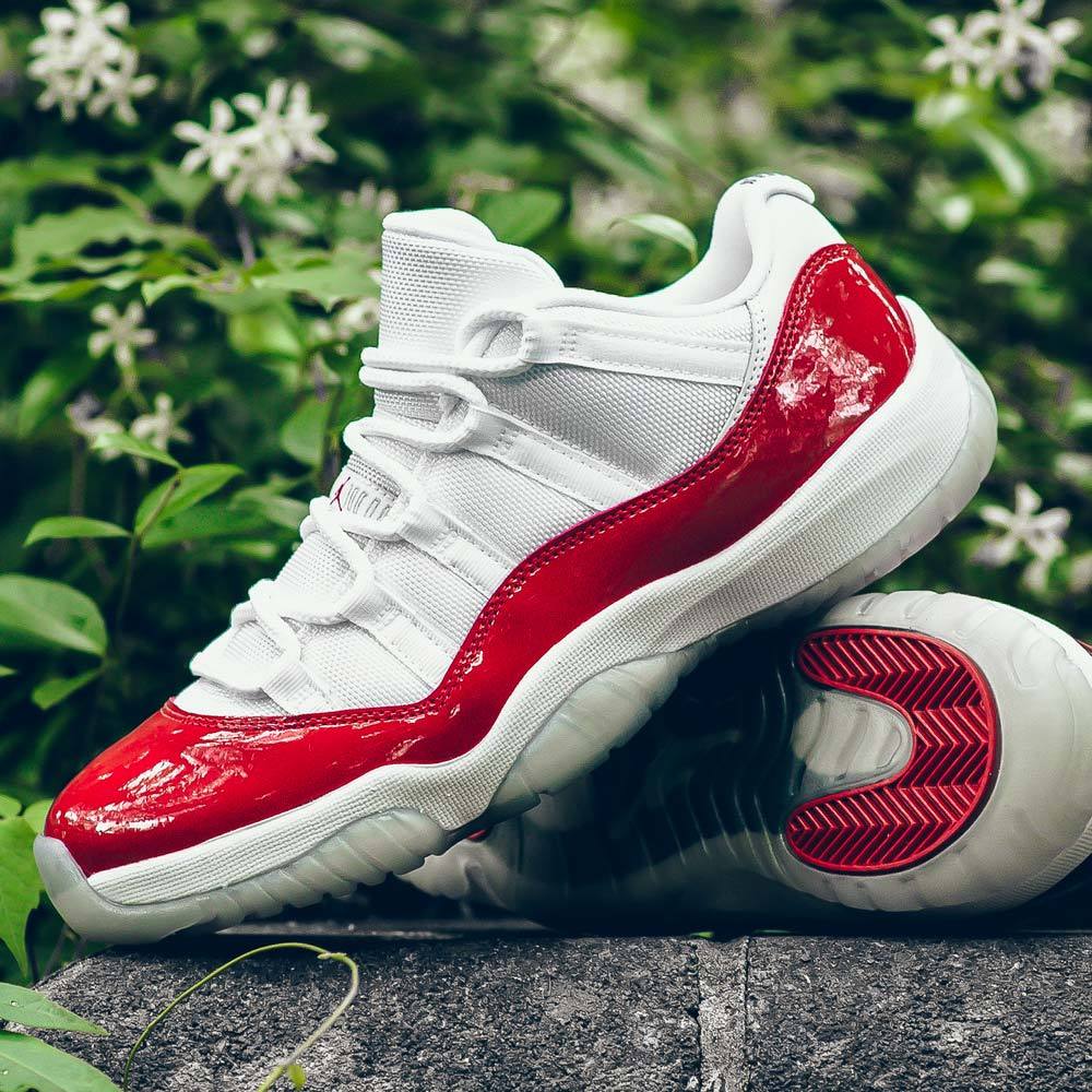 Air Jordan 11 Retro Low Varsity Red - Kick Game
