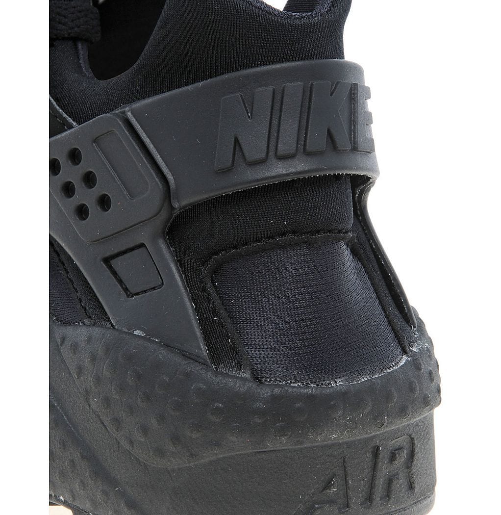 Nike Air Huarache LE Triple Black - Kick Game