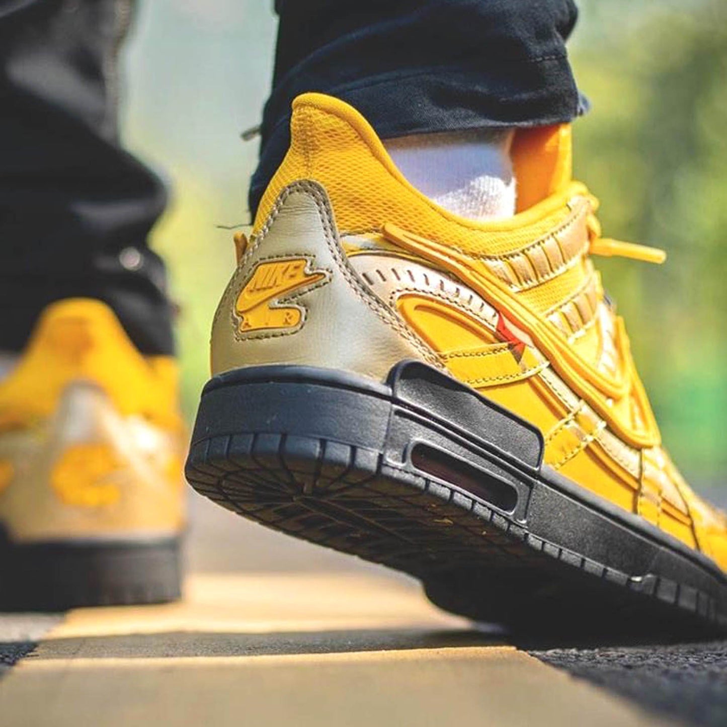 Off-White x Nike Air Rubber Dunk 'University Gold' - Kick Game