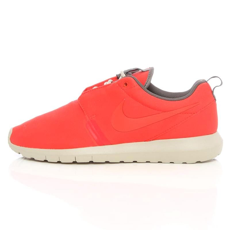 Nike Rosherun NM Light Crimson - Kick Game
