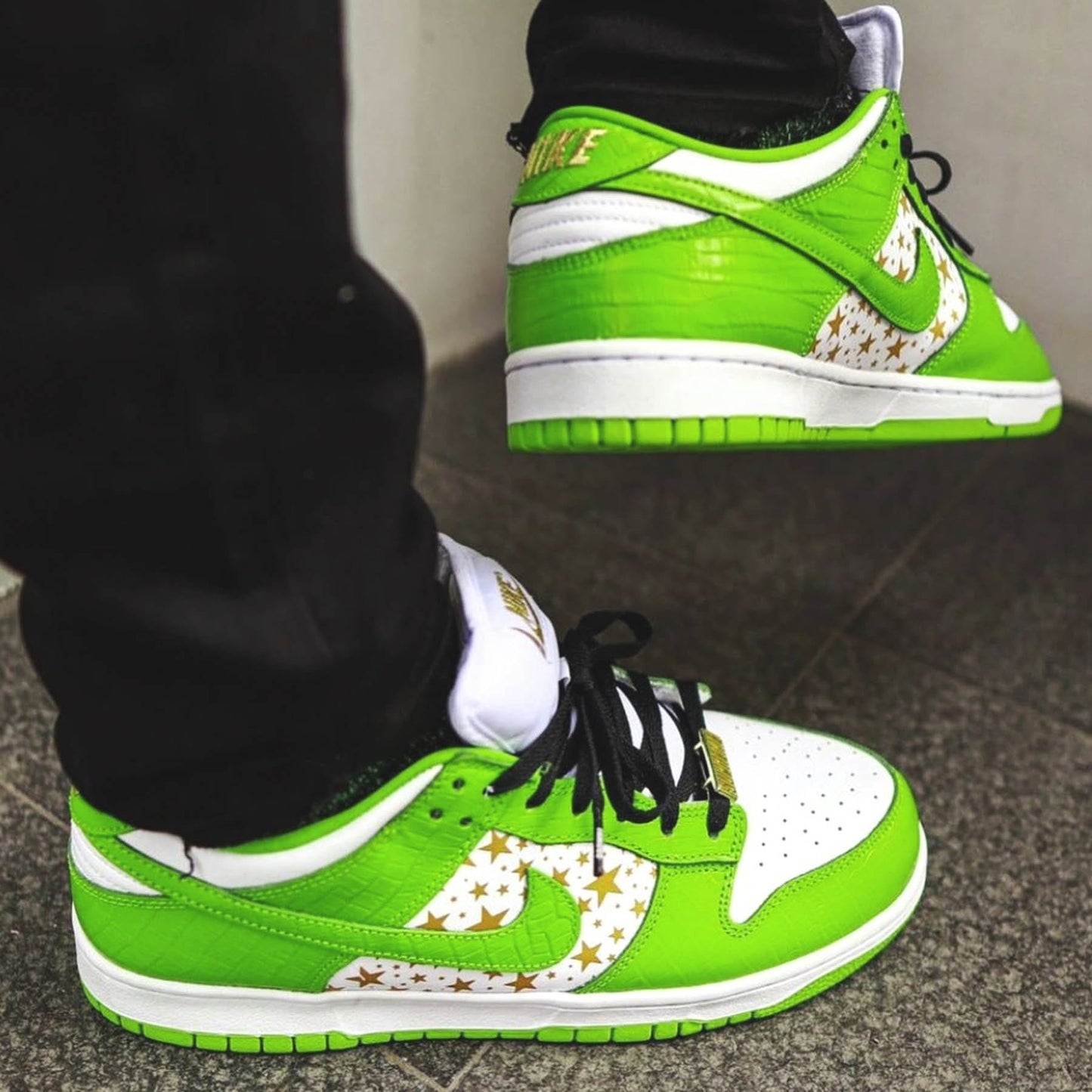 Supreme x Nike Dunk Low OG SB QS ‘Mean Green’ - Kick Game