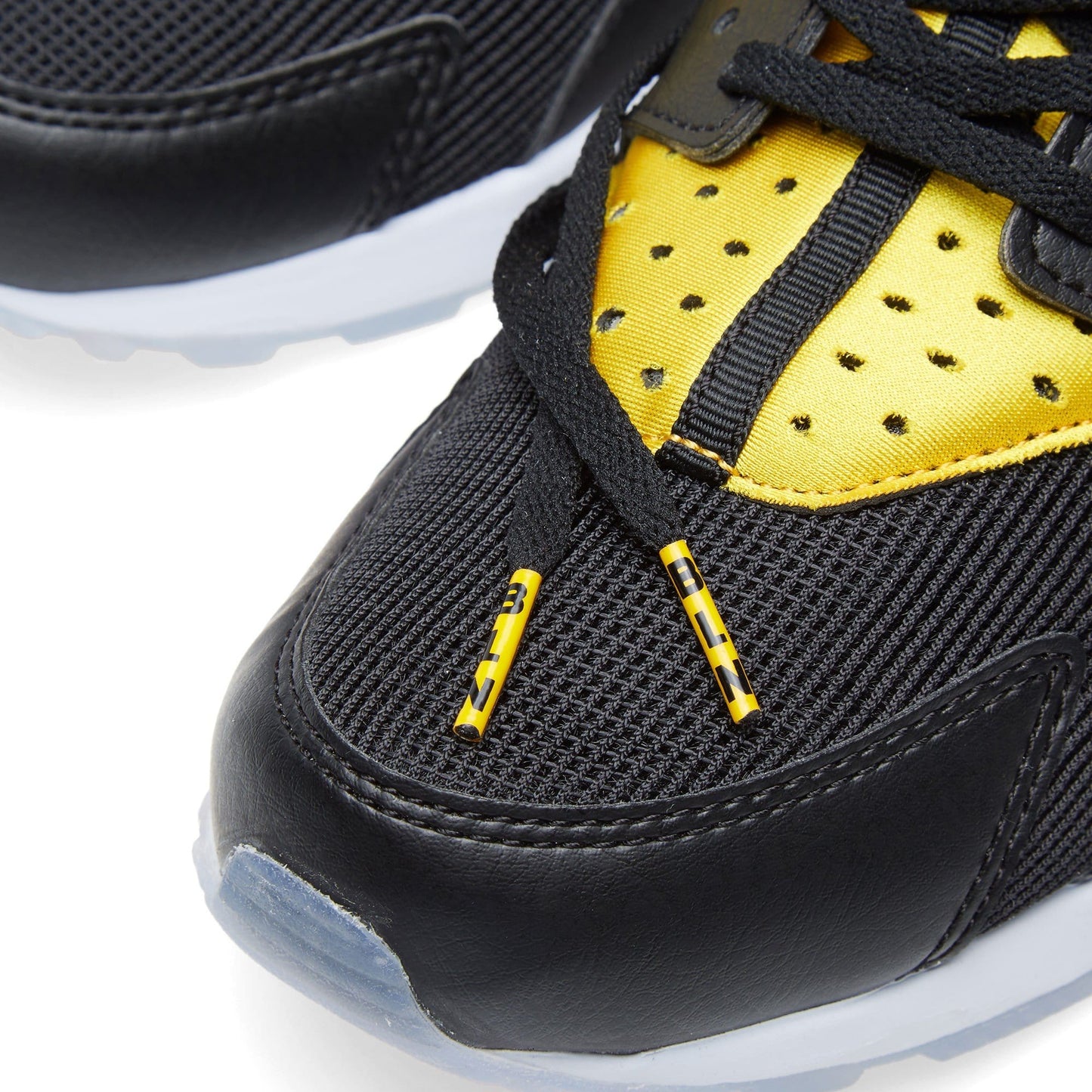 NIKE AIR HUARACHE RUN 'BERLIN' - Kick Game