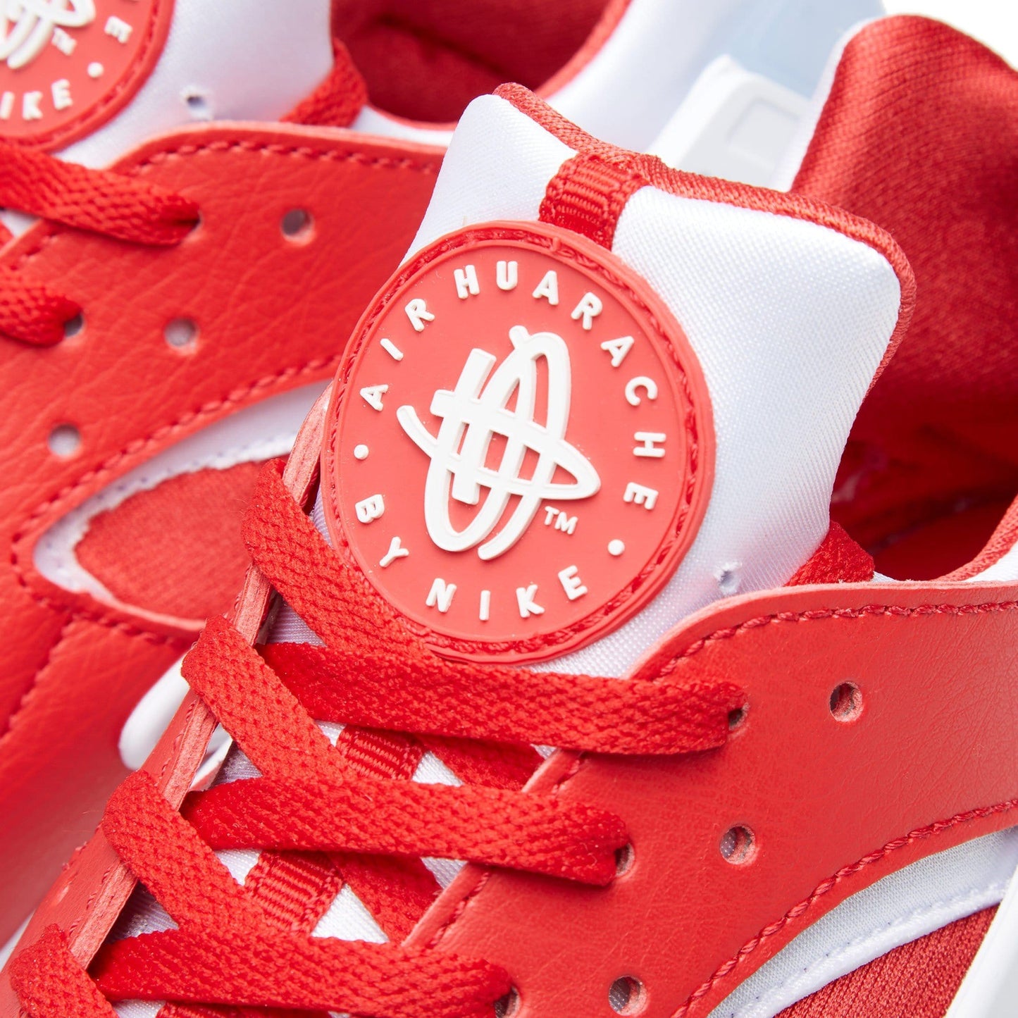 NIKE AIR HUARACHE RUN 'MILAN' University Red & White - Kick Game