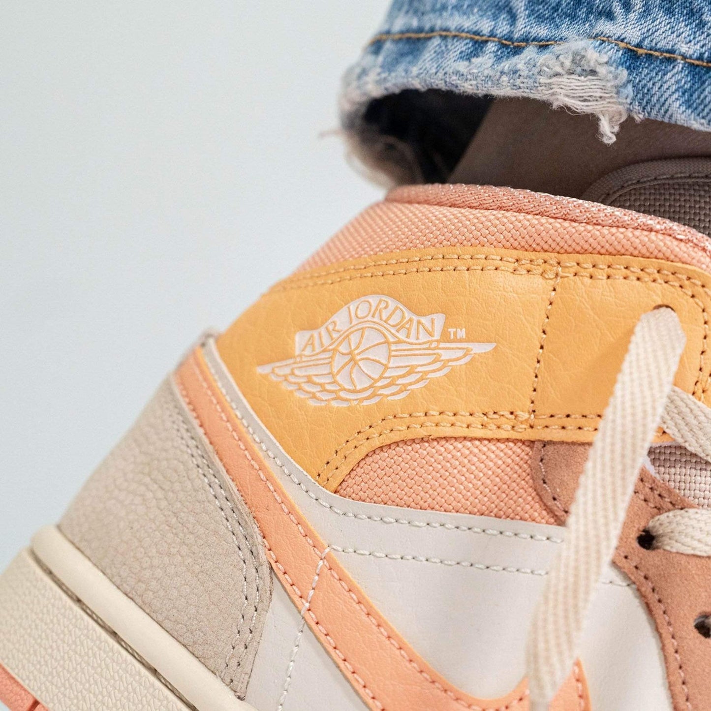 Air Jordan 1 Wmns Mid 'Apricot' - Kick Game