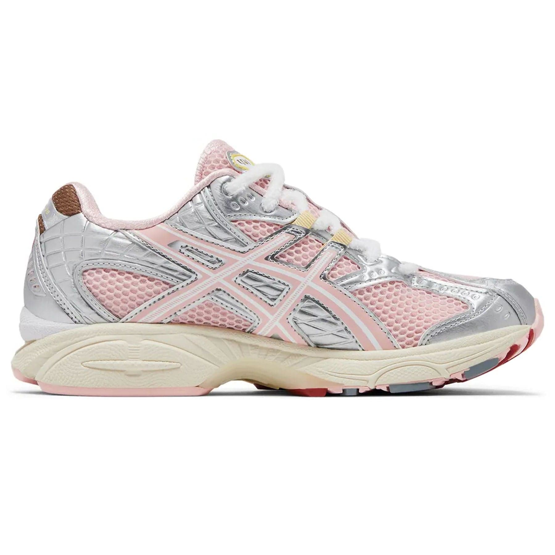 靴 asics GEL-NIMBUS 10.1 atmos STRAWBERRY ASICS x VANDYTHEPINK™ x Atmos Gel-Nimbus 10.1 “Strawberry