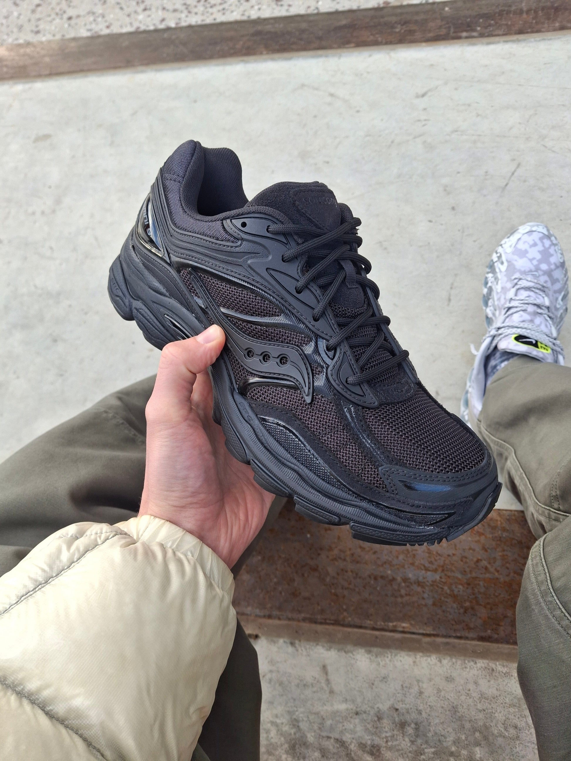 Saucony Progrid Omni 9 Armor 'Black' - Kick Game