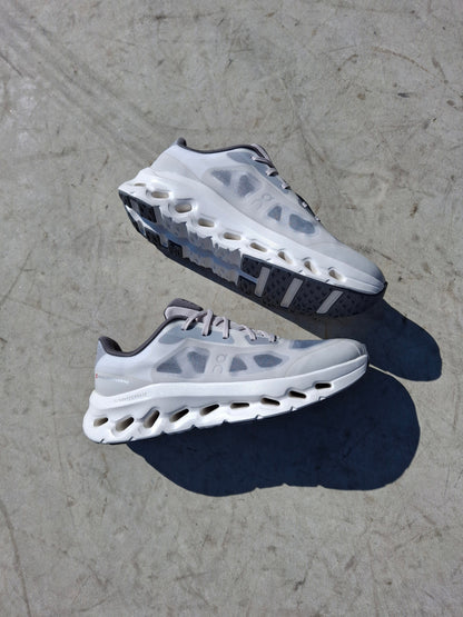 On Cloudtilt Remix 'Alloy Ivory' - Kick Game