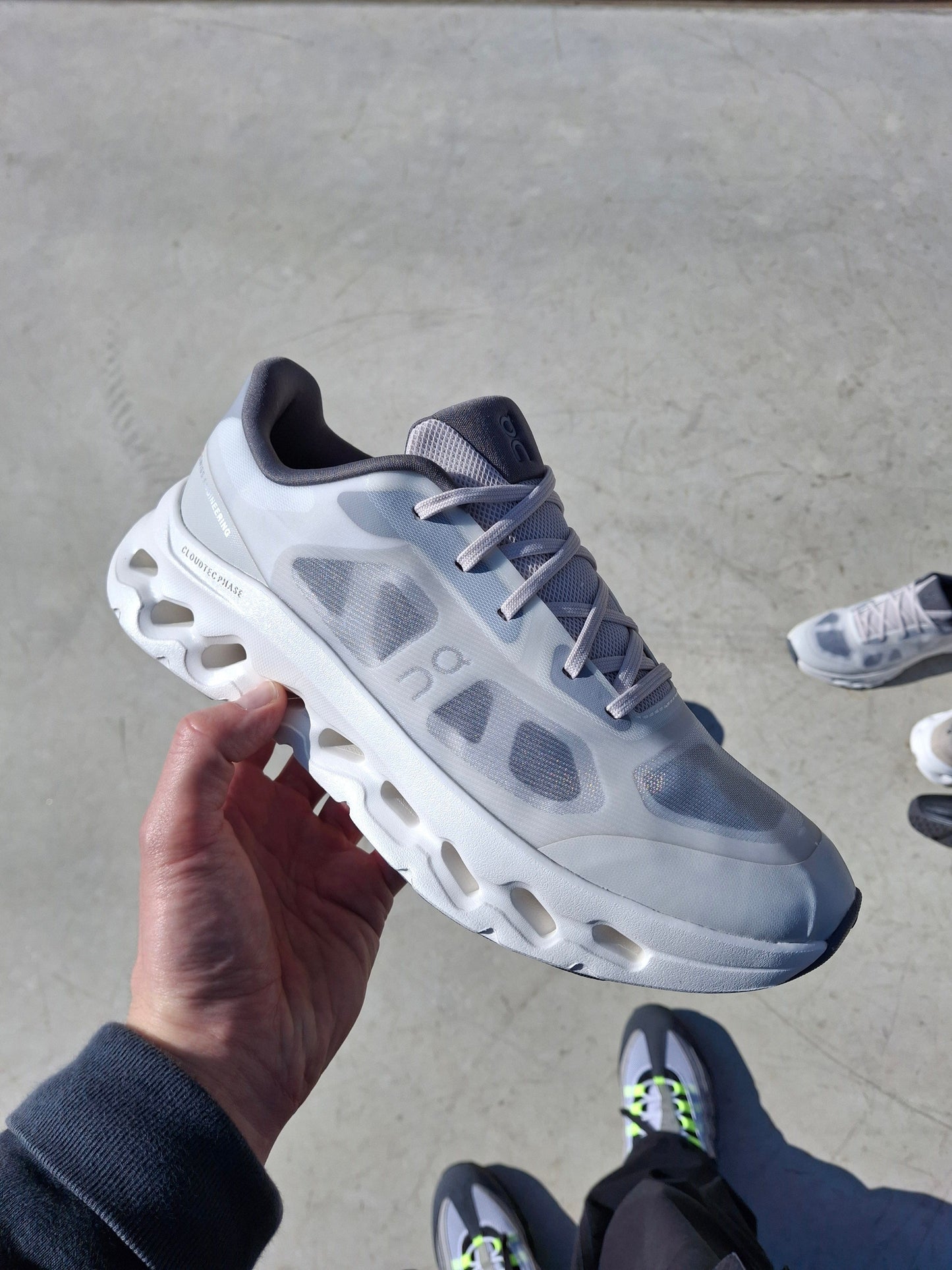On Cloudtilt Remix 'Alloy Ivory' - Kick Game