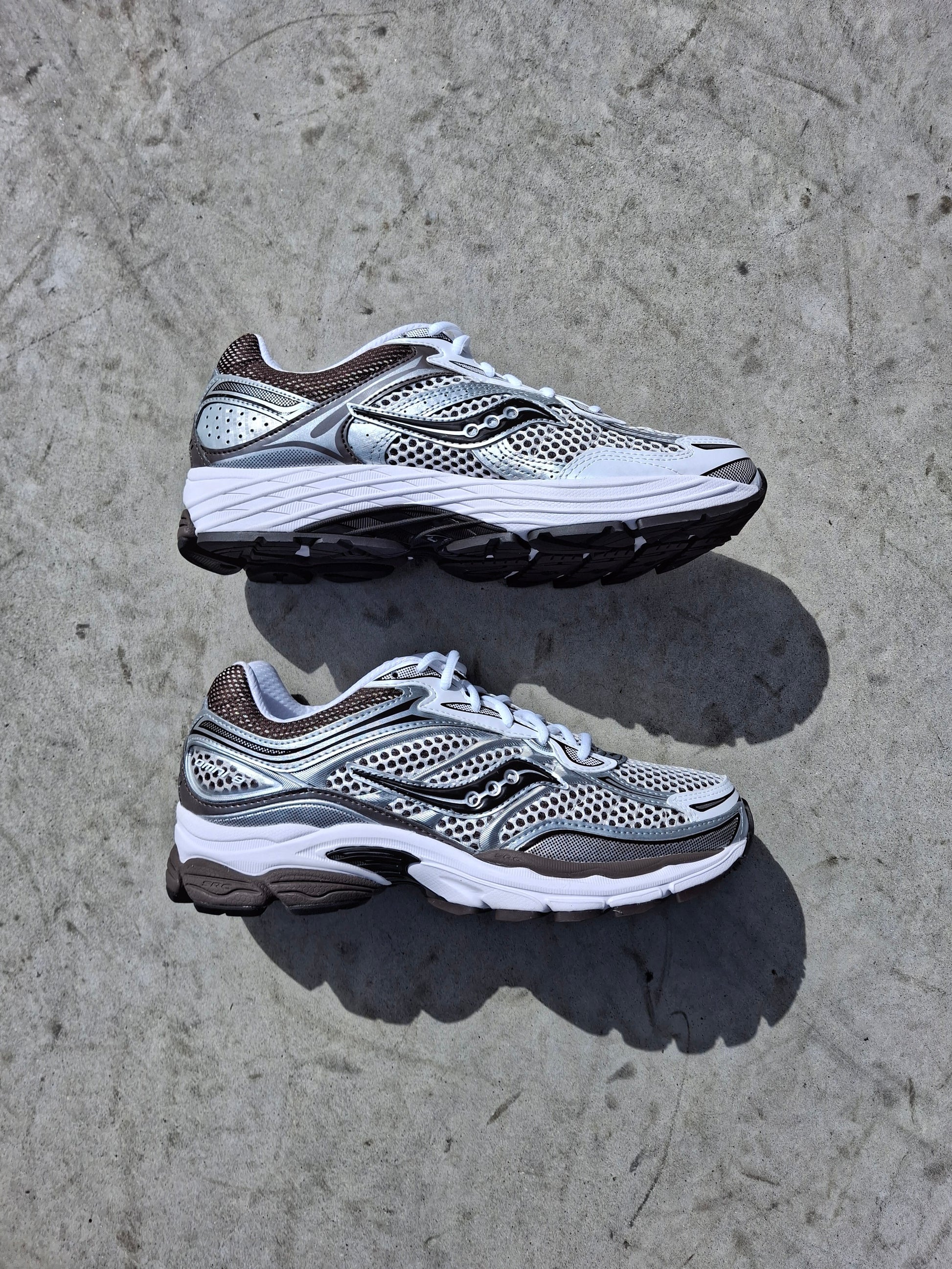 Saucony Progrid Omni 9 'White Brown' - Kick Game