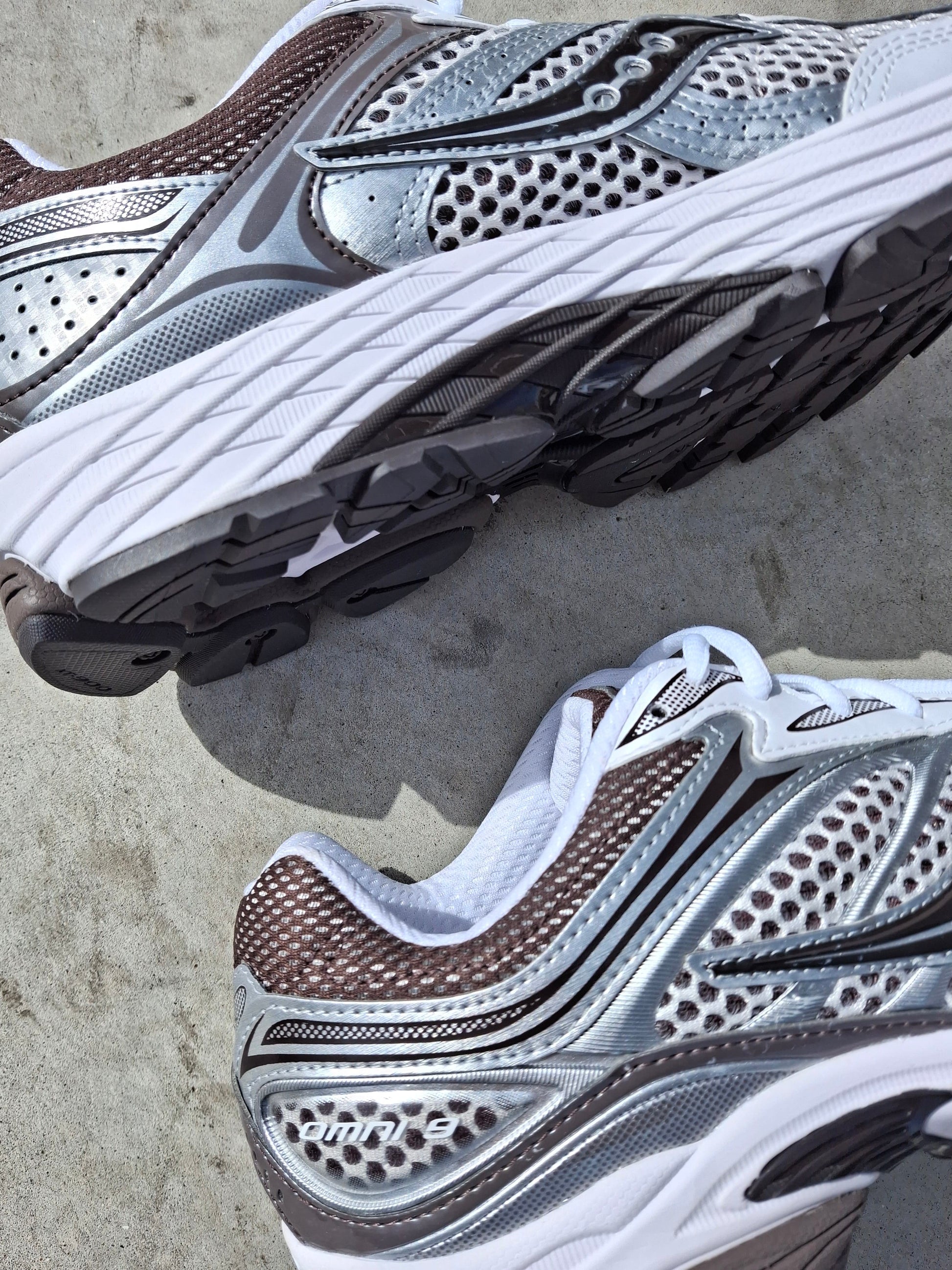 Saucony Progrid Omni 9 'White Brown' - Kick Game