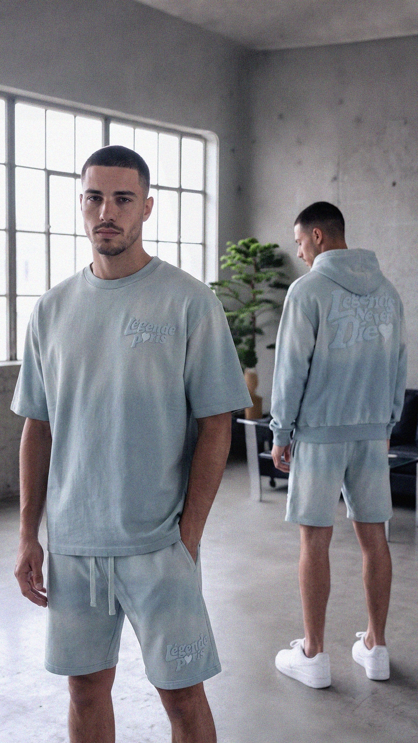 Legende Paris LND GRADIENT T-SHIRT - ICY BLUE - Kick Game