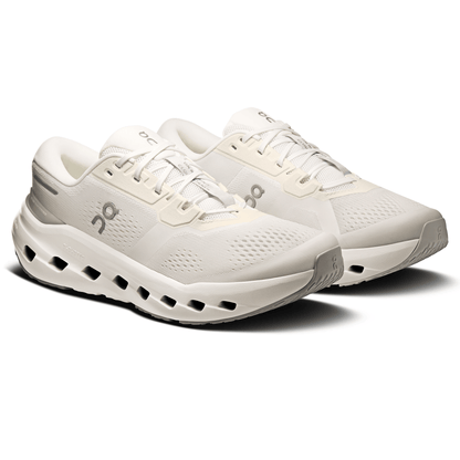 On Cloudrunner 3 'White Glacier' - Kick Game