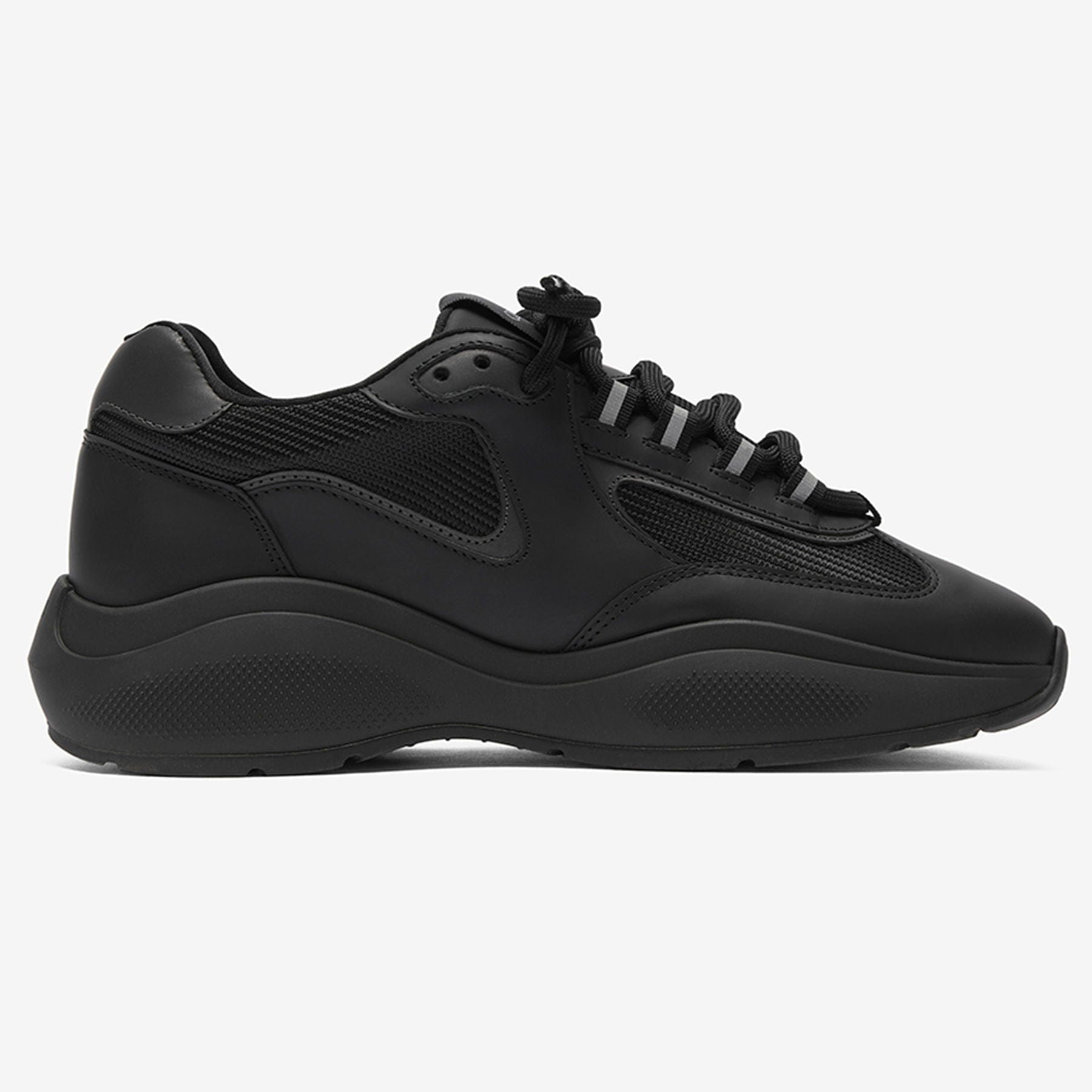 Cleens Podium 'Black Mono' - Kick Game