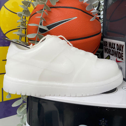 Dunk Candle - Kick Game