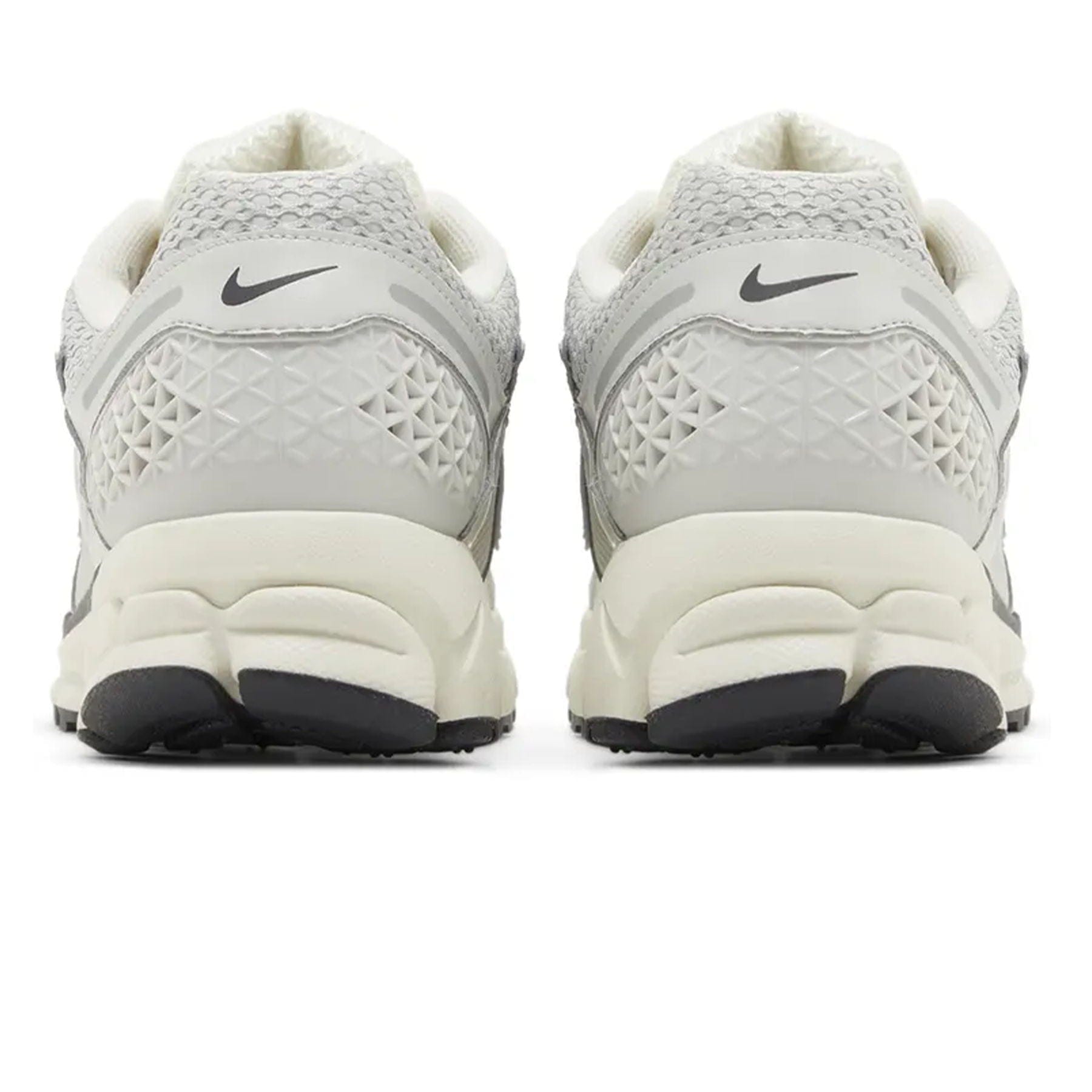 Nike Air Zoom Vomero 5 'Chrome' - Kick Game