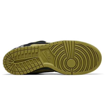 Nike Dunk Low SB x Supreme 'Camper Green' - Kick Game