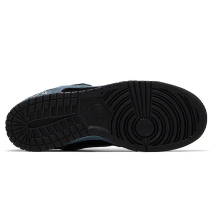 Nike Dunk Low SB x Supreme 'Ocean Fog' - Kick Game