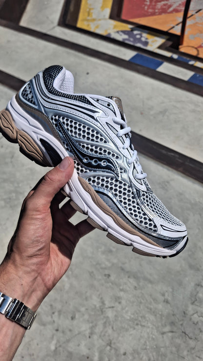 Saucony Progrid Omni 9 OG 'White Saddle' - Kick Game