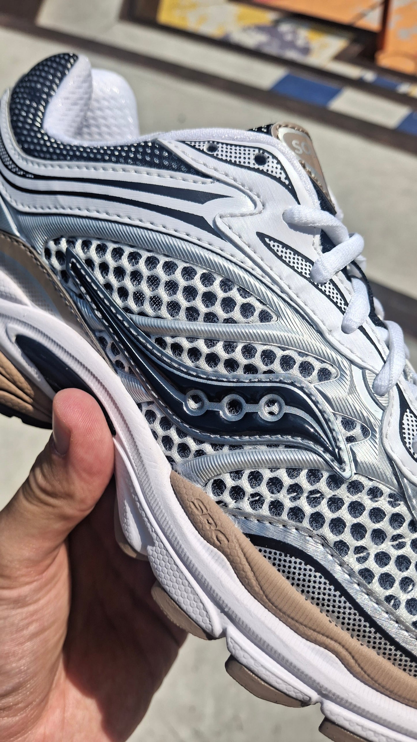 Saucony Progrid Omni 9 OG 'White Saddle' - Kick Game