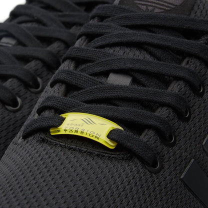 ADIDAS ZX FLUX Black & White - Kick Game