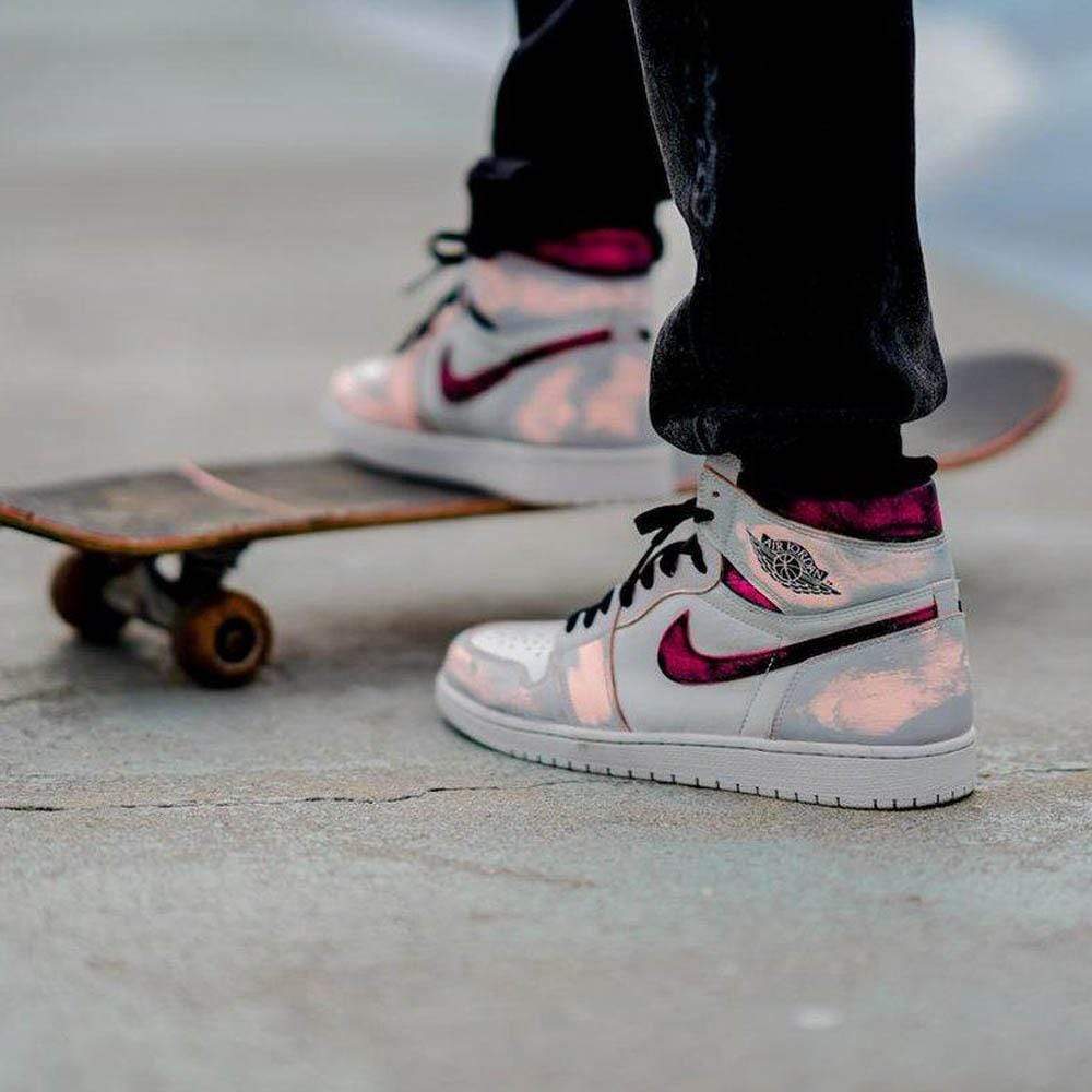 Nike sb jordan 1 retro high og light bone Outlet