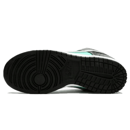 Diamond Supply Co. x Nike Dunk Low Pro SB 'Tiffany' - Kick Game