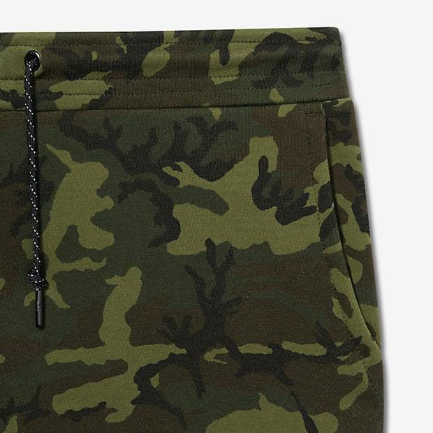 NIKE TECH FLEECE CAMO MEN'S TROUSERS - Sequoia Black - Kick Game