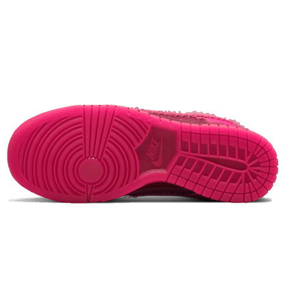 Nike Wmns Dunk Low 'Valentine's Day' - Kick Game