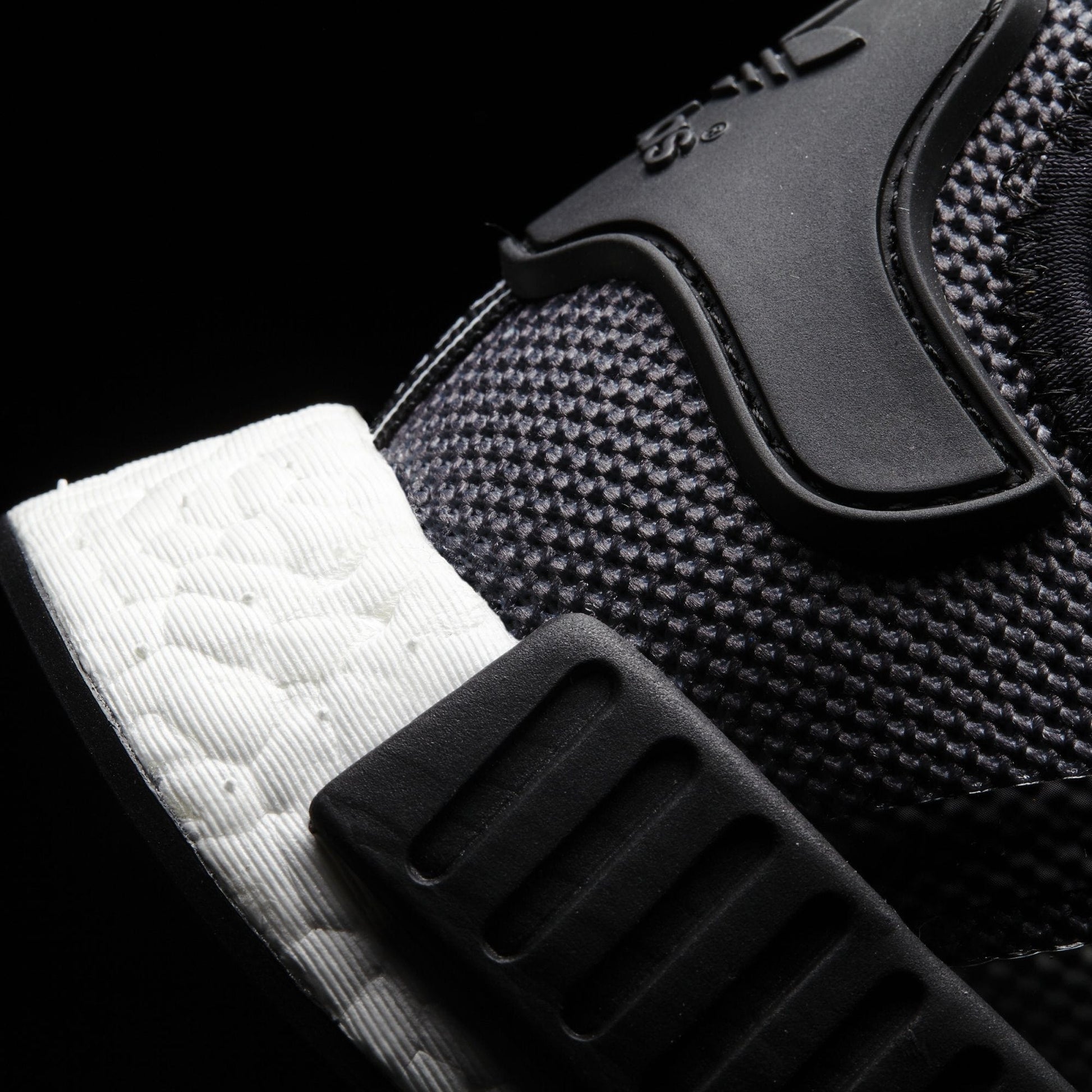 ADIDAS NMD R1 - Core Black Chalk White - Kick Game