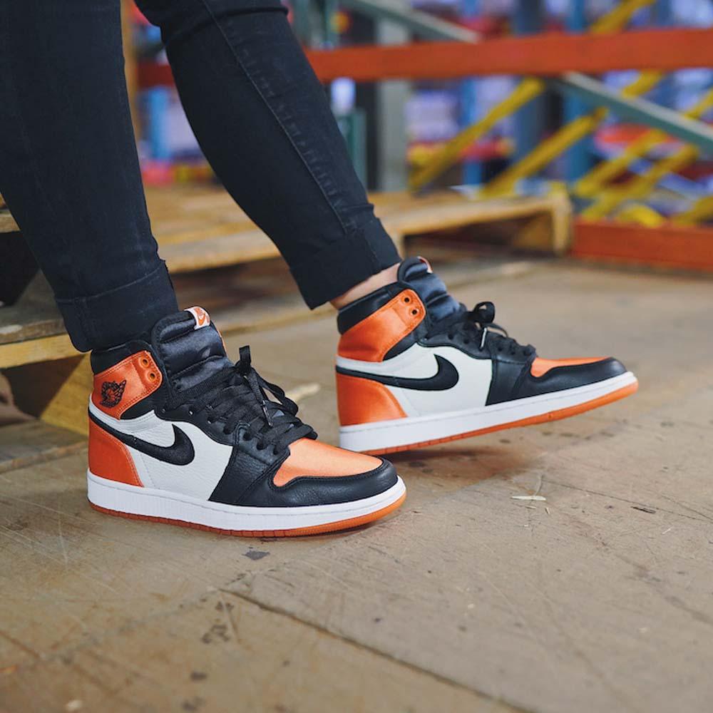 Air Jordan 1 WMNS Satin 'Shattered Backboard' Orange Black - Kick Game