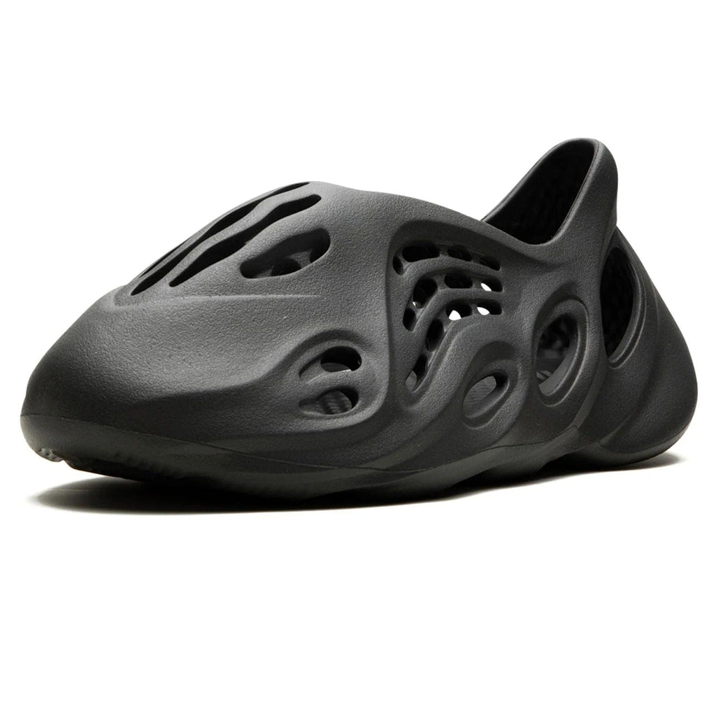 adidas foreign exchange risk management policy - Main Image