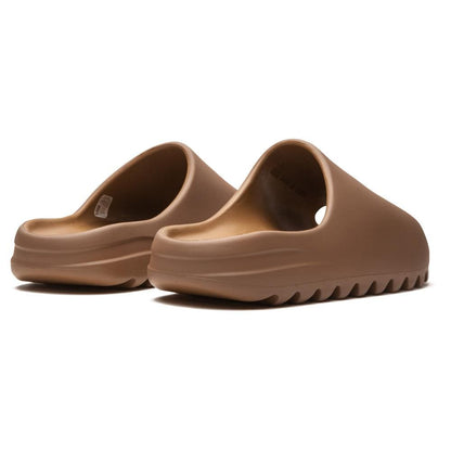 Yeezy Slides 'Core' - Kick Game