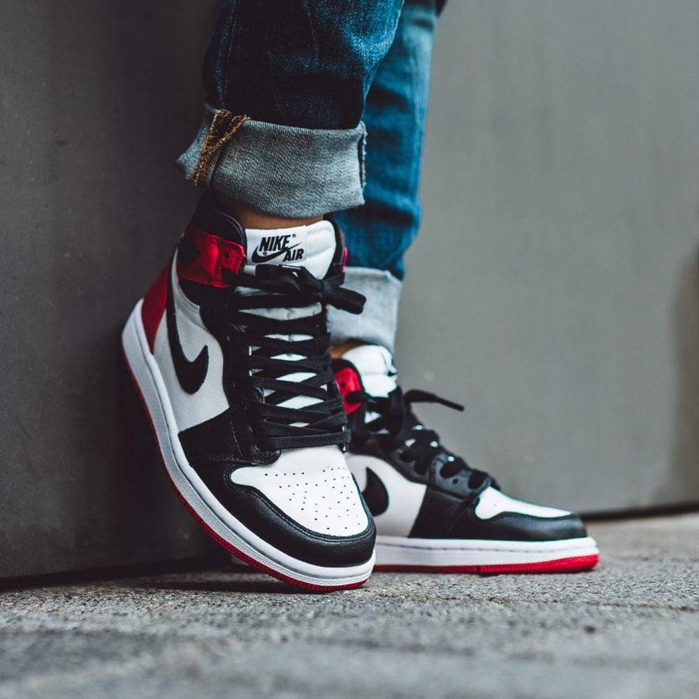 Air jordan 1 black satin toe Clearance