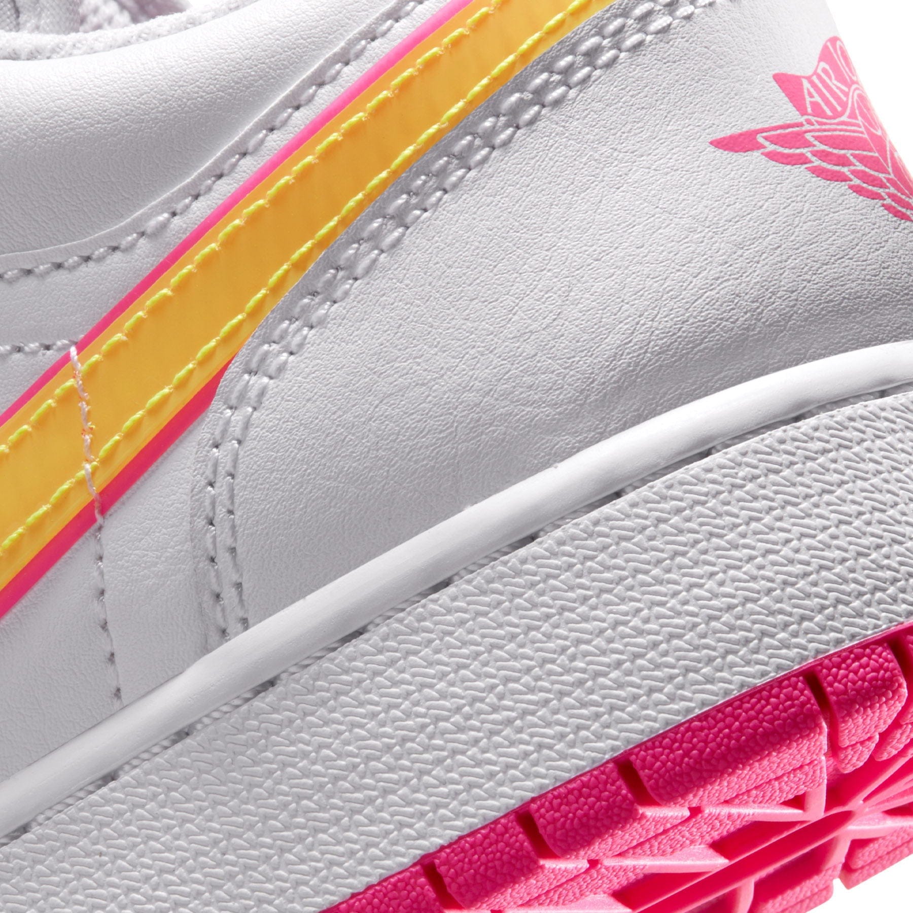 nike air jordan 1 edge glow