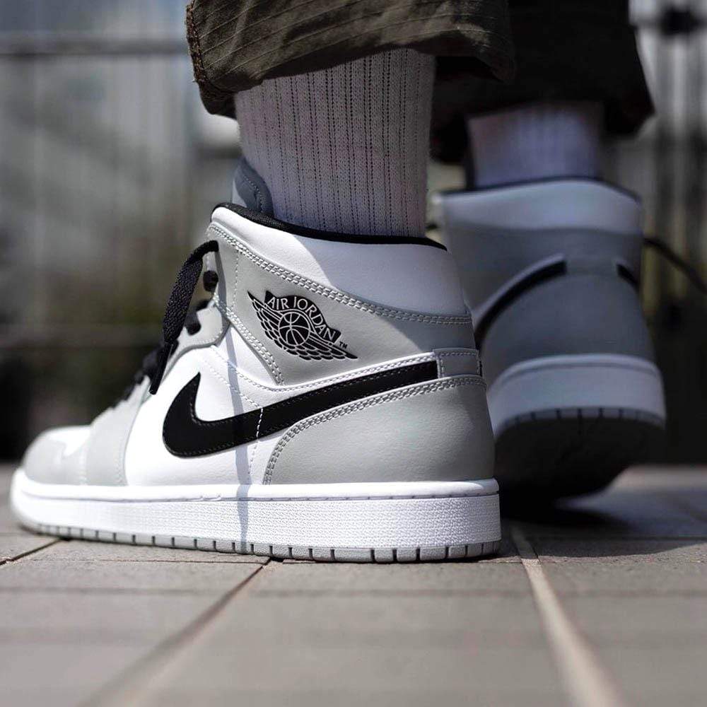 Air Jordan 1 Mid 'Smoke Grey' - Kick Game