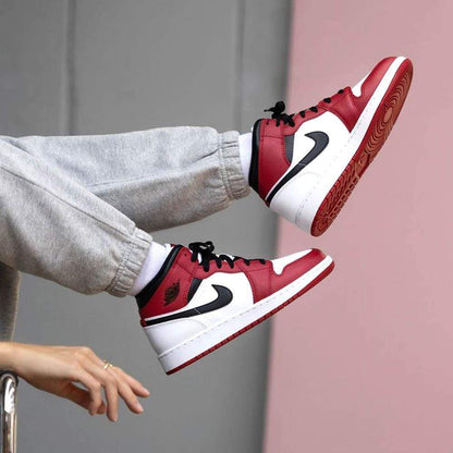 Air Jordan 1 Mid GS Chicago - Kick Game