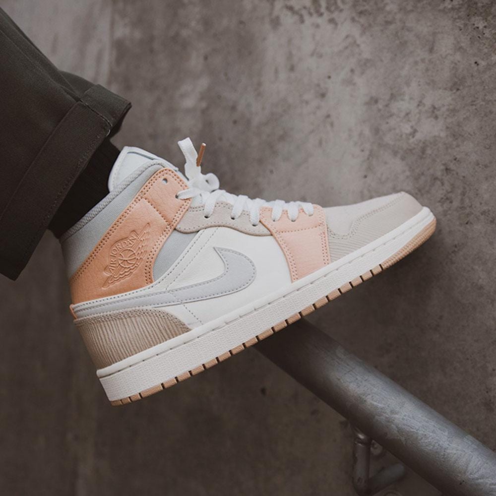 Air Jordan 1 Mid 'Milan' - Kick Game