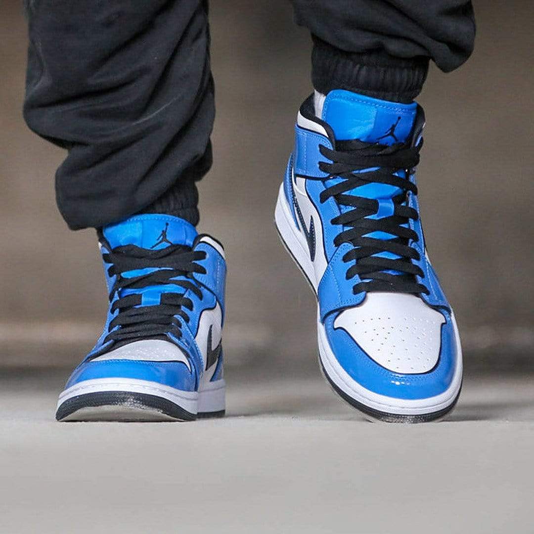 Air Jordan 1 Mid SE 'Signal Blue' - Kick Game
