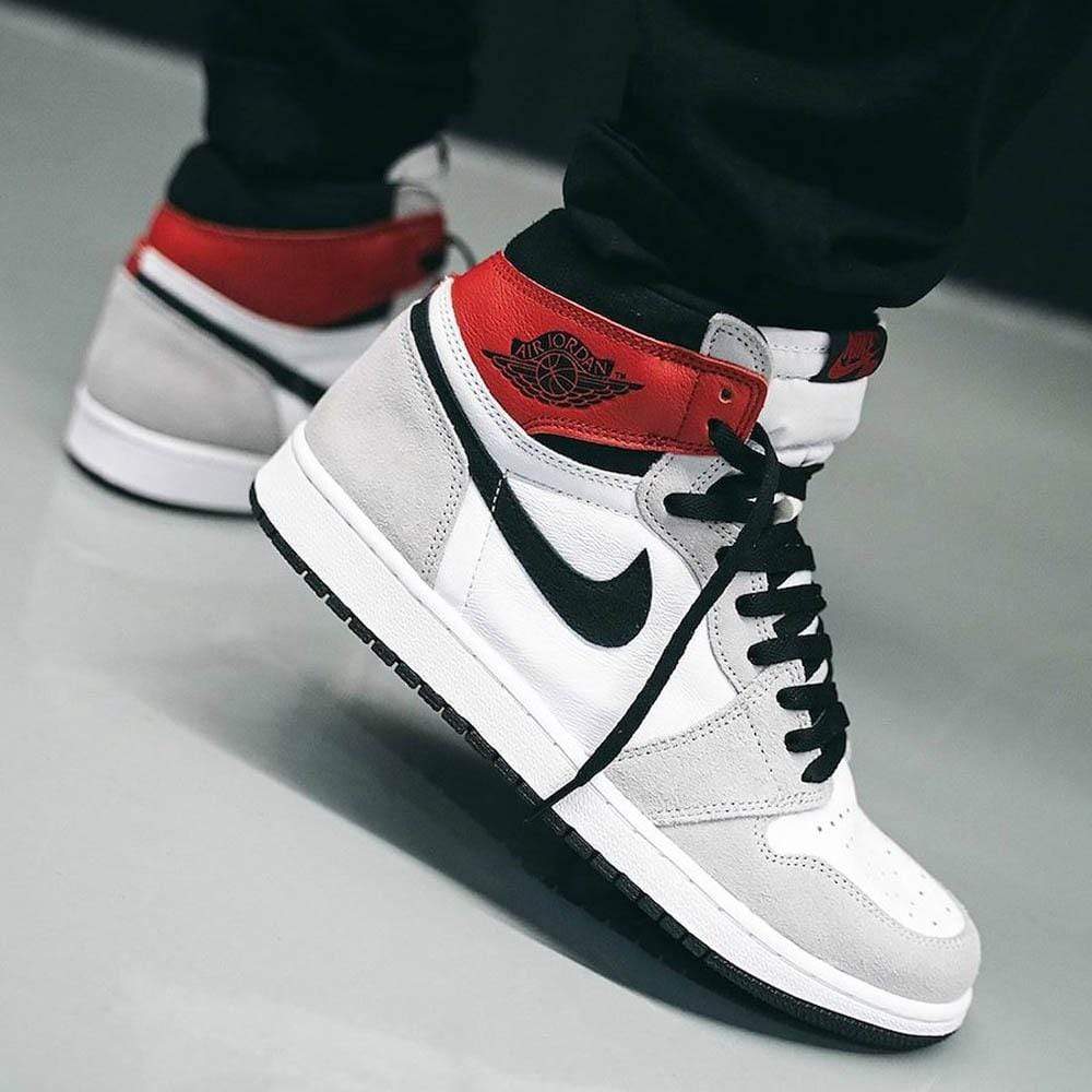 Air Jordan 1 Retro High OG 'Smoke Grey' - Kick Game