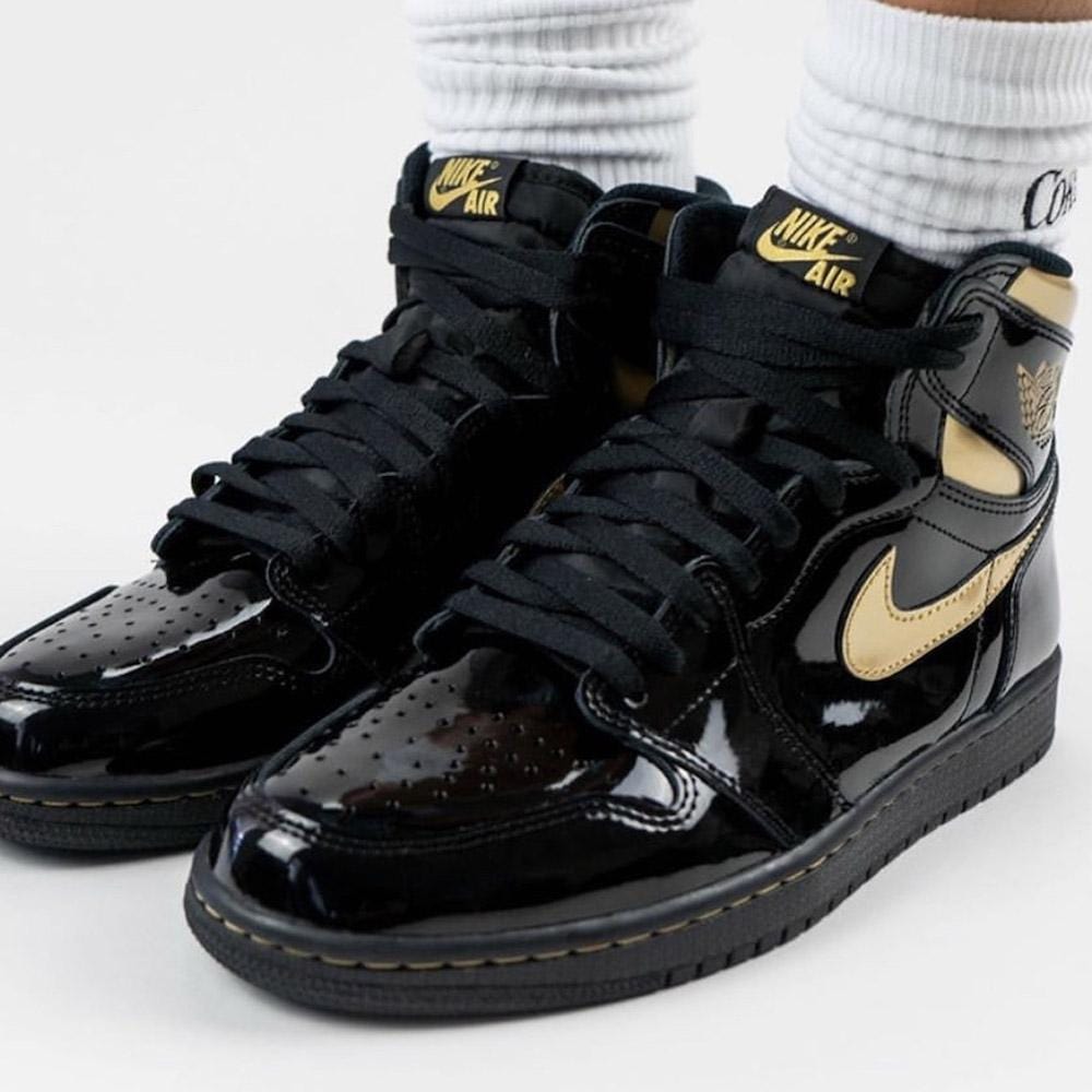 Air Jordan 1 Retro High OG 'Black Metallic Gold' - Kick Game
