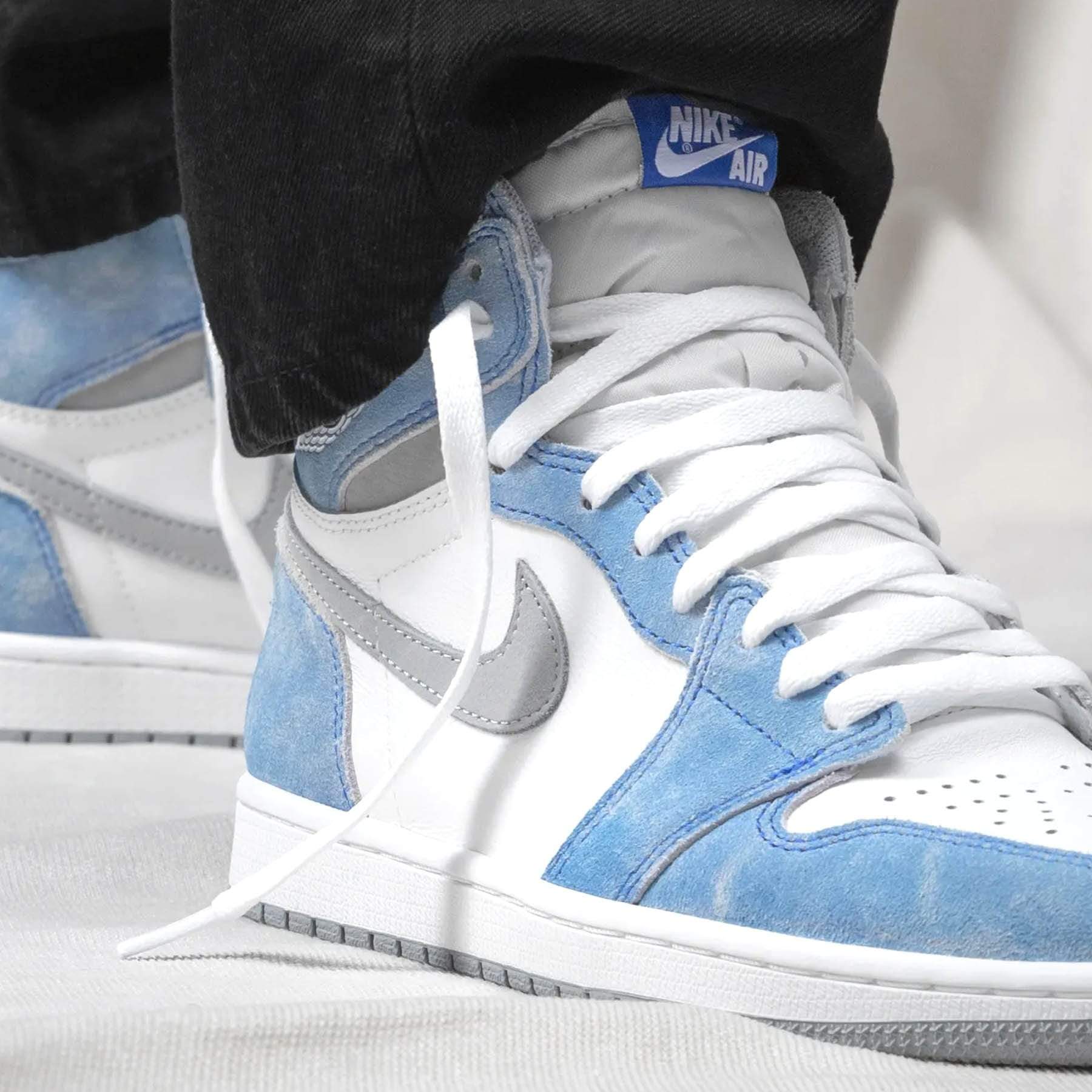 Air Jordan 1 Retro High OG 'Hyper Royal' - Kick Game